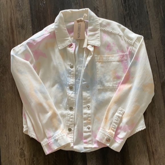 White denim jacket - Picture 1 of 3